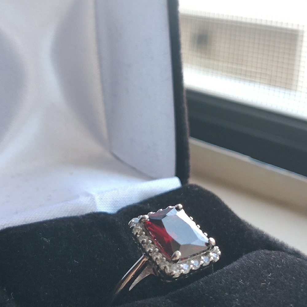 Stunning Garnet-Ruby Sterling Silver Ring